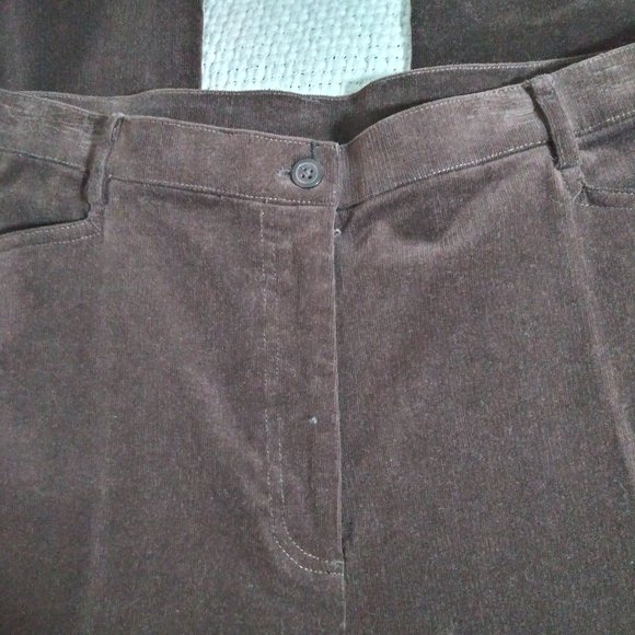 NWT -Fine Corduroy Ladies Pants Size 18 Beautiful and super comfortable - Picture 3 of 6